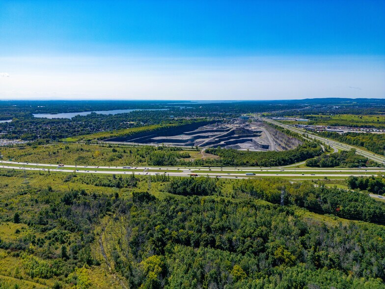 More Photos Of 500 Rue Hector-Lanthier, Boisbriand Unknown For Lease