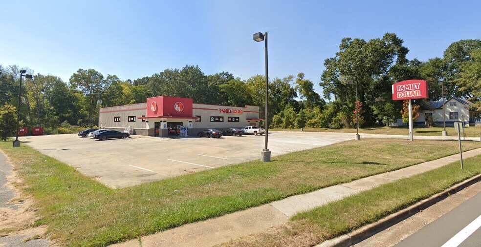 Primary Photo Of 206 Greensboro St, Eutaw Drugstore For Lease