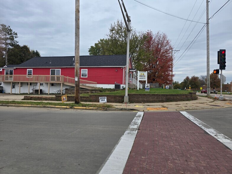 More Photos Of 711 W Montgomery St, Sparta Specialty For Sale