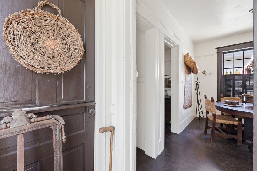 More Photos Of 50 Charlotte St, Saint Augustine Storefront Retail Office For Sale