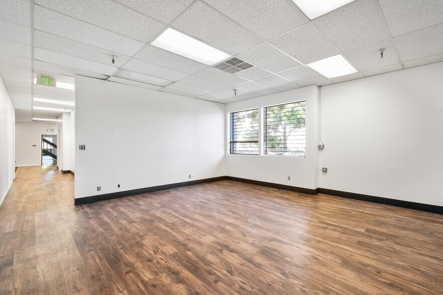 More Photos Of 1375 Fairfax Ave, San Francisco Warehouse For Sale