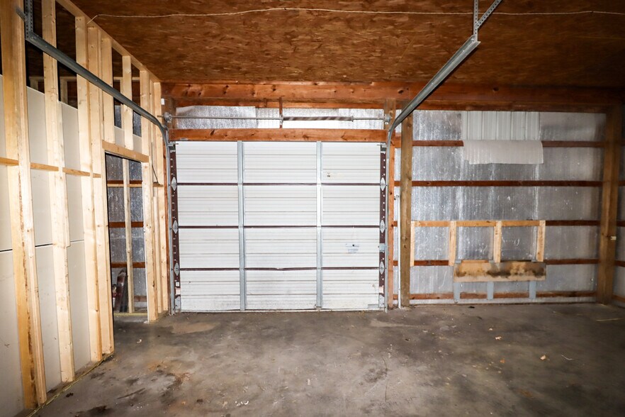 More Photos Of 2600 W Lynchburg Salem Tpke, Bedford Flex For Lease