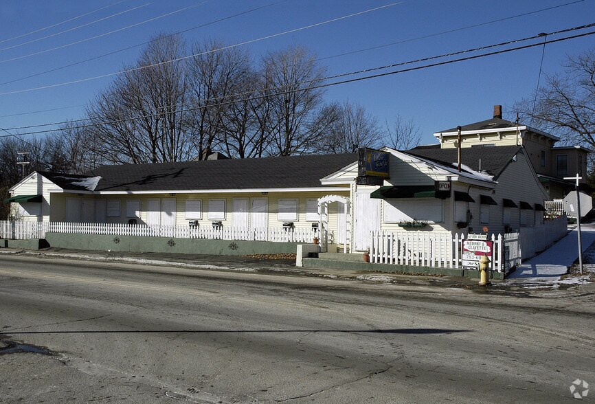 More Photos Of 5 Summit St, Old Orchard Beach Hotel For Sale
