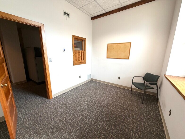 More Photos Of 22 S 2nd St, Emmaus Loft Creative Space For Lease