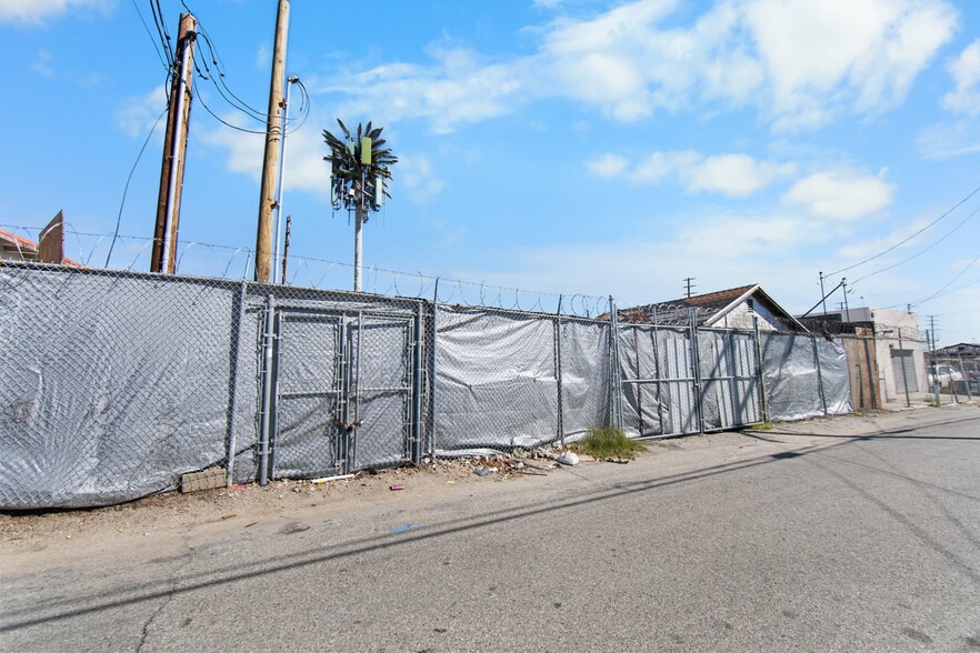 More Photos Of 10249 San Fernando Rd, Pacoima Land For Sale