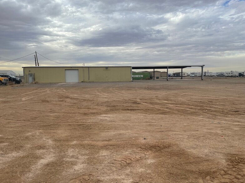 More Photos Of 32 County Road 201, Pecos Industrial For Lease