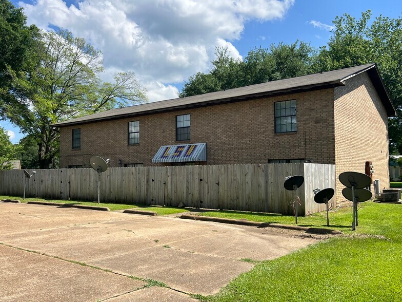 More Photos Of 101-103 Creek Bend Rd, Natchez Apartments For Sale