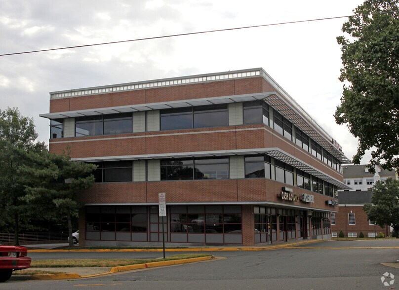 More Photos Of 5100 Leesburg Pike, Falls Church Office For Lease