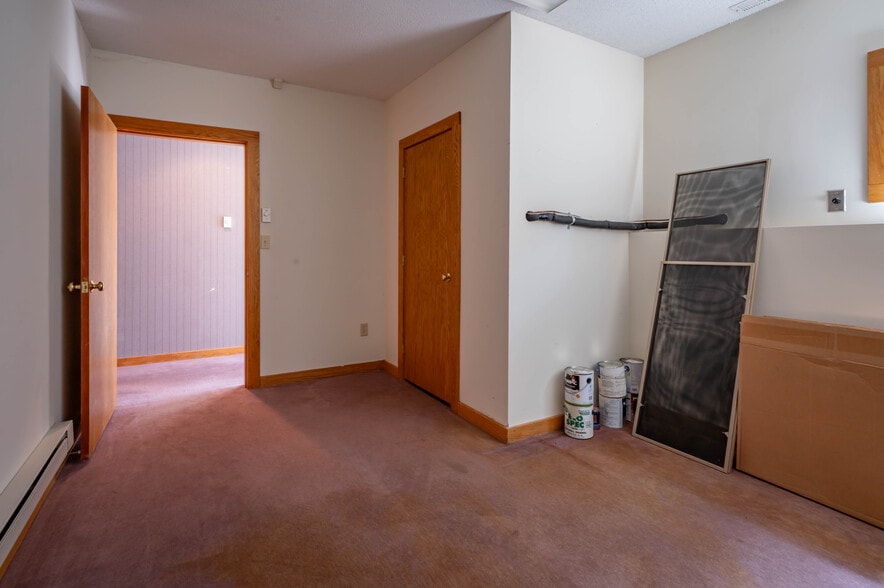 More Photos Of 74 Northeastern Blvd, Nashua Medical For Sale