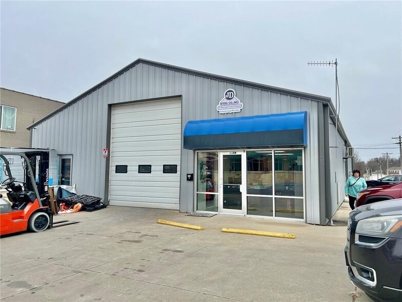 Primary Photo Of 110 W Mason St, Odessa Service For Sale