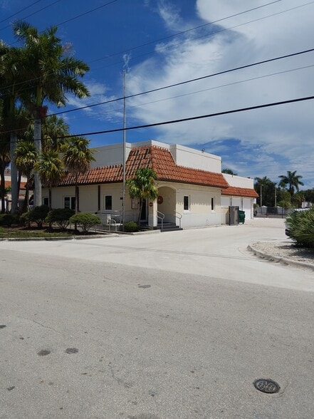 Primary Photo Of 880 NW 1st Ave, Boca Raton Light Manufacturing For Lease