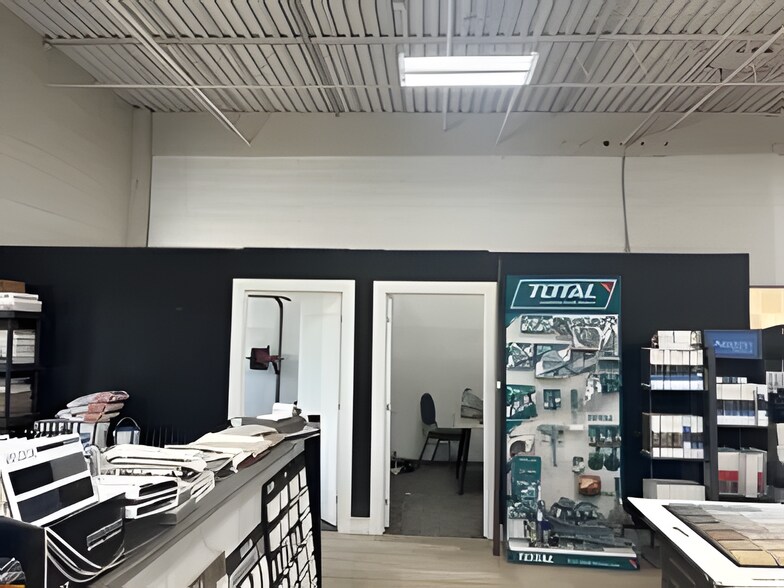 More Photos Of 4884 Dufferin St, Toronto Showroom For Lease