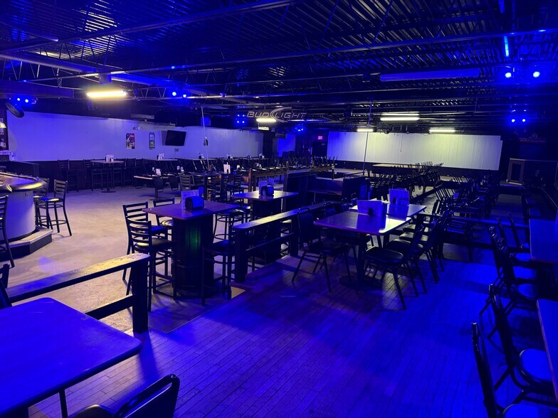 More Photos Of 3080 W State St, Bristol Bar For Sale