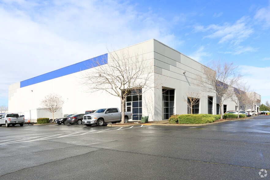 More Photos Of 815 Professor Ln, Sacramento Unknown For Lease