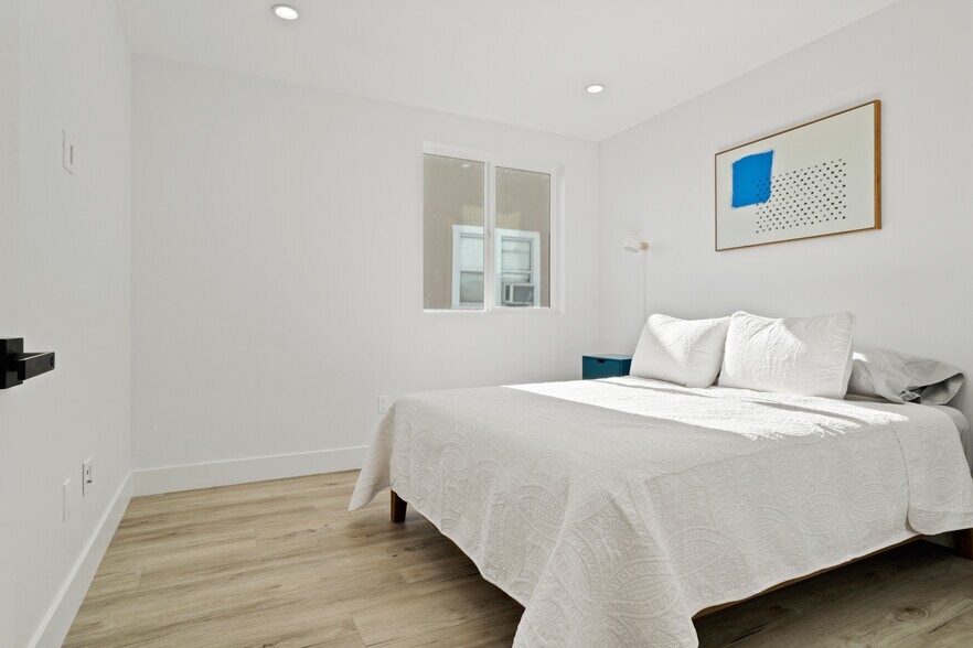 More Photos Of 310 S Breed St, Los Angeles Multifamily For Sale