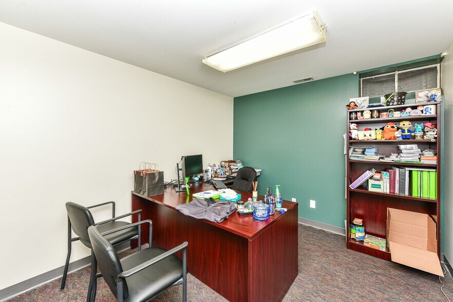 More Photos Of 1640 N Ritter Ave, Indianapolis Medical For Lease