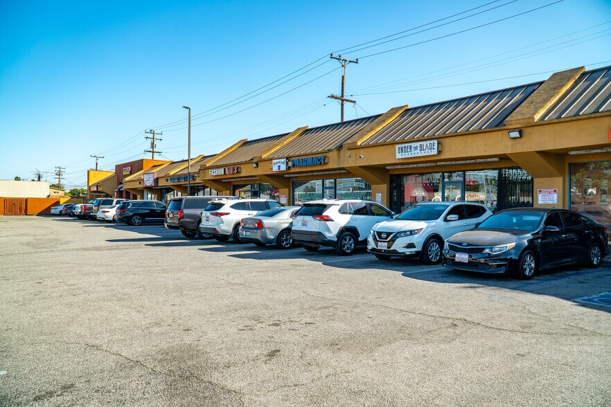 More Photos Of 3280 Tweedy Blvd, Lynwood General Retail For Sale