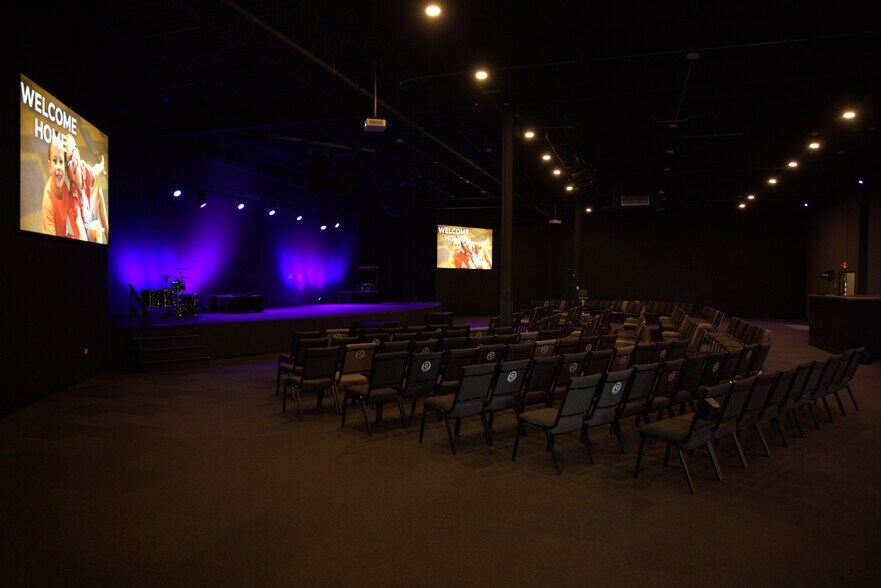 More Photos Of 2800 N Water St, Decatur General Retail For Sale