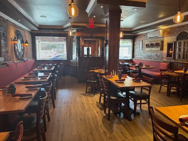 More Photos Of 80 Vineyard Ave, Highland Storefront Retail Residential For Sale