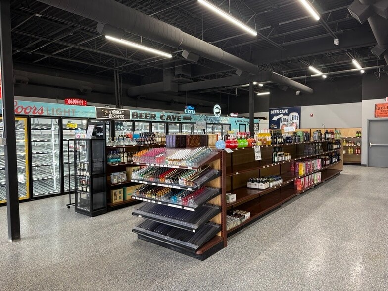 More Photos Of 3330 Sheyenne St, West Fargo Storefront For Lease