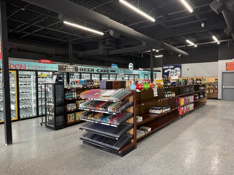 More Photos Of 3330 Sheyenne, West Fargo Storefront For Lease