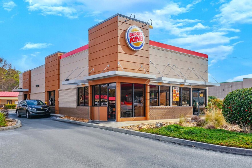 Primary Photo Of 2230 Salem Rd SE, Conyers Fast Food For Sale