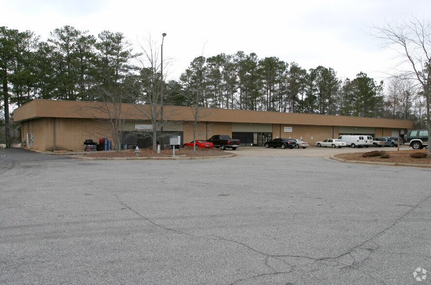 More Photos Of 4710 Ecton Dr, Marietta Light Distribution For Sale