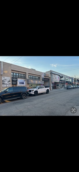 More Photos Of 4532 162nd St, Flushing Warehouse For Lease