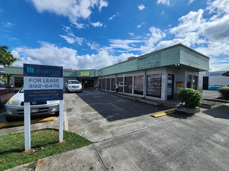 Primary Photo Of 2070 N King St, Honolulu Freestanding For Lease