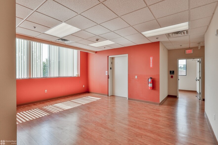 More Photos Of 1226-1232 W Green St, Allentown Flex For Sale