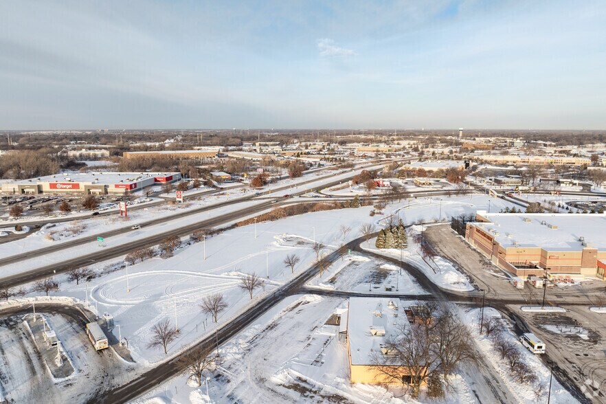 More Photos Of University Ave NE, Blaine Land For Lease