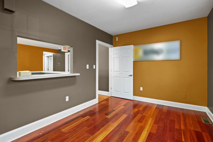 More Photos Of 863 State Rd, Princeton Medical For Lease