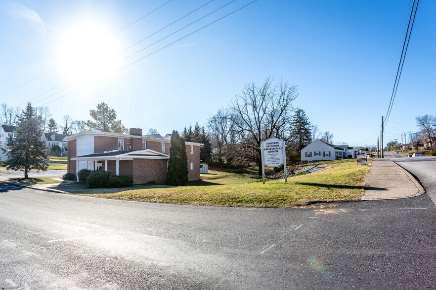More Photos Of 2408 Hickory St, Staunton Religious Facility For Sale