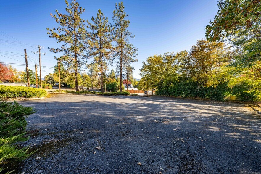 More Photos Of , Grants Pass Unknown For Sale