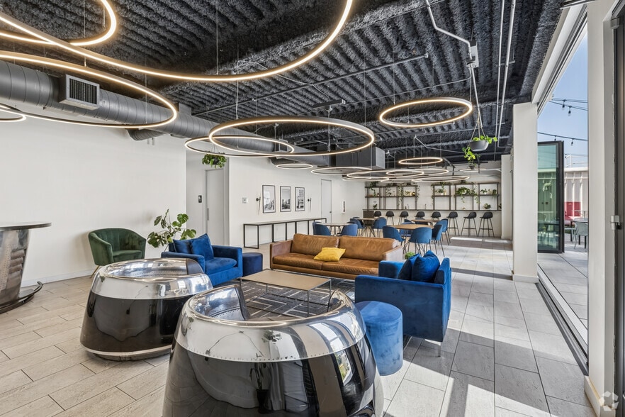 More Photos Of 1630 Welton St, Denver Office For Sale