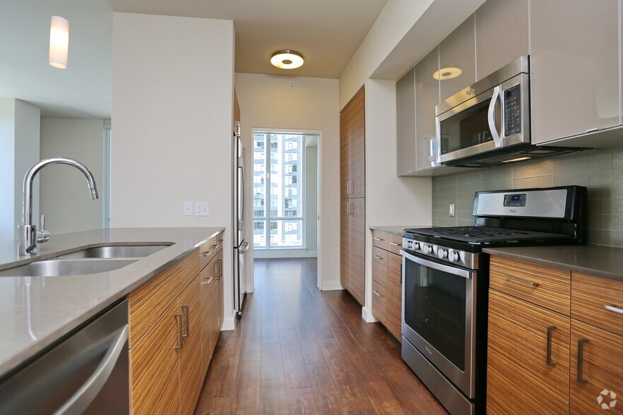 More Photos Of 2105 5th Ave, Seattle Apartments For Lease