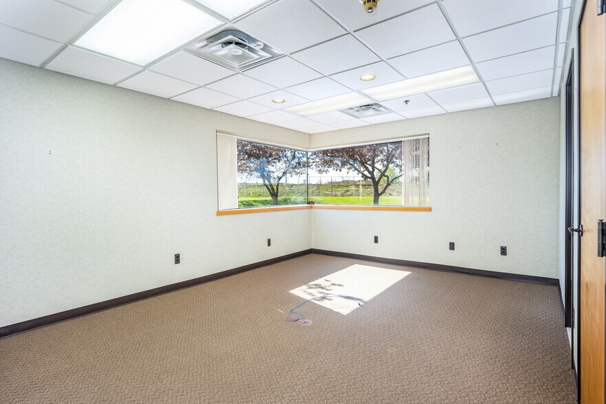 More Photos Of , Lake Orion Unknown For Sale