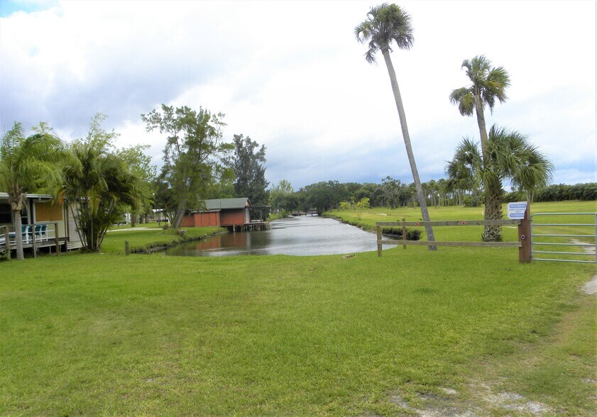 More Photos Of 35 Winar Dr, Merritt Island Land For Sale