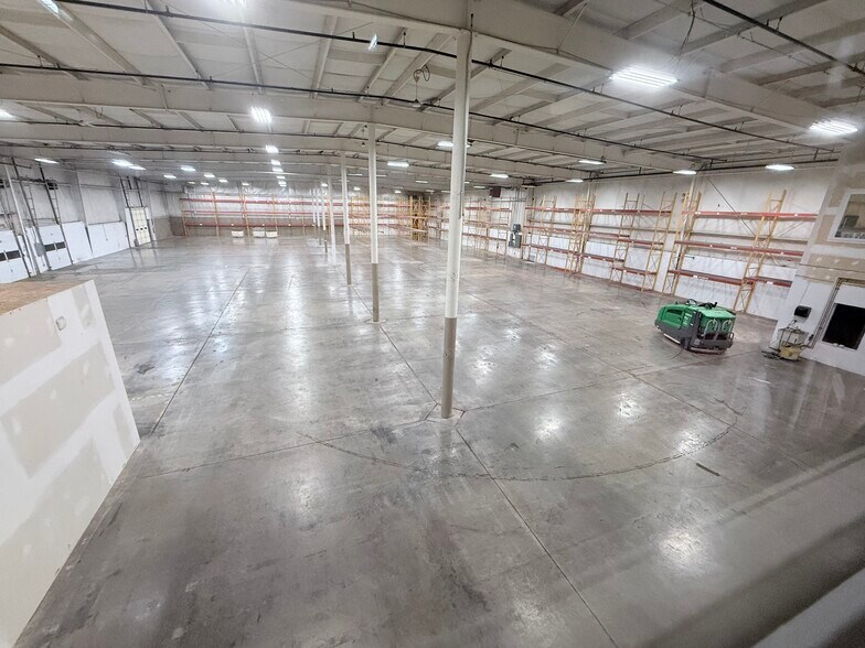 More Photos Of 2240 29th St SE, Grand Rapids Warehouse For Lease