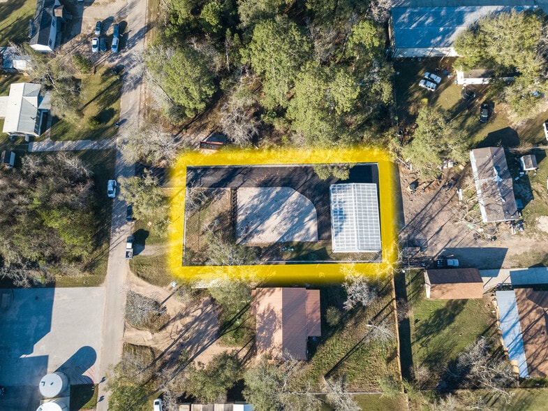 More Photos Of 33302 Sweetgum Ln, Magnolia Warehouse For Sale