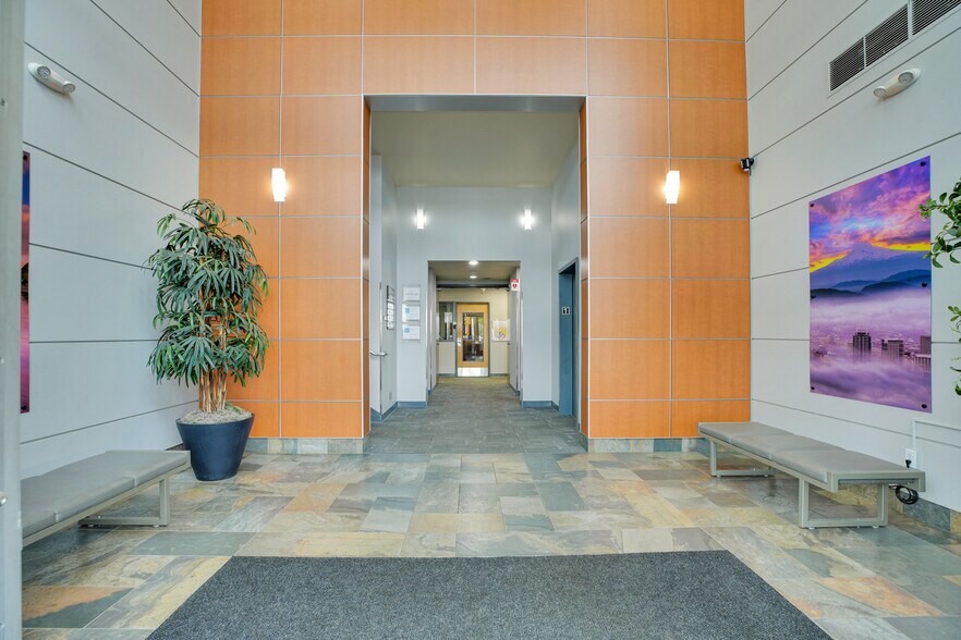 More Photos Of 2600 SE 98th Ave, Portland Office For Sale