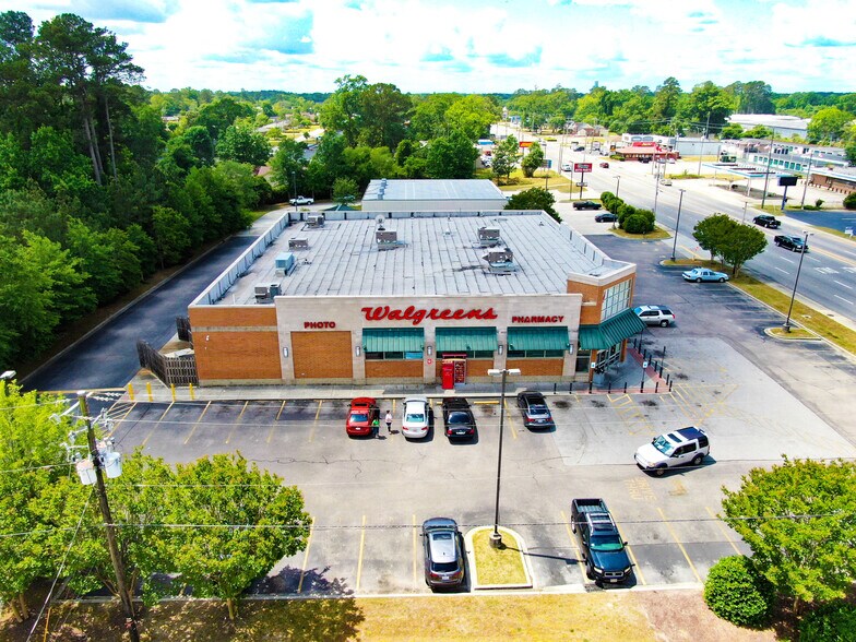 More Photos Of 1210 Highway 301 N, Dillon Drugstore For Sale