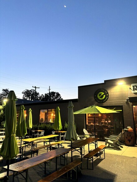 More Photos Of 8080 Grand St, Dexter Auto Repair For Sale