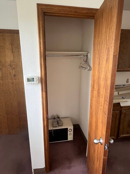 More Photos Of 1074 S Alkire St, Lakewood Office Residential For Lease