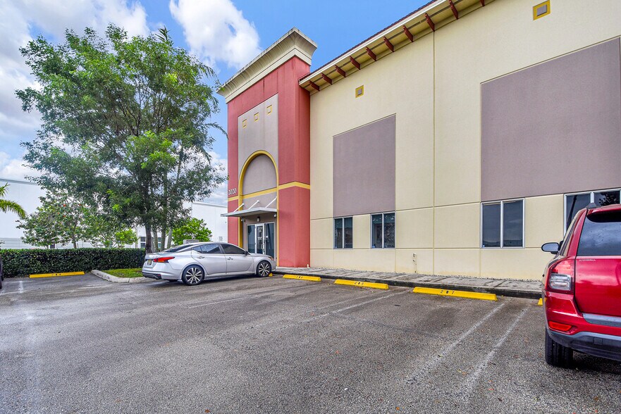 More Photos Of 2020 NW 129th Ave, Miami Warehouse For Lease