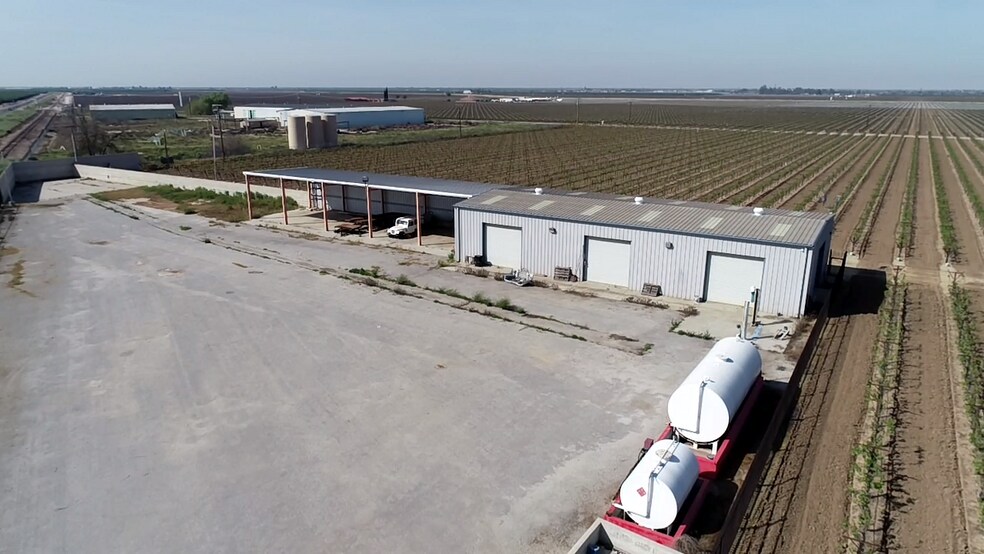 More Photos Of 13002 Zachary Ave, Mc Farland Specialty For Sale