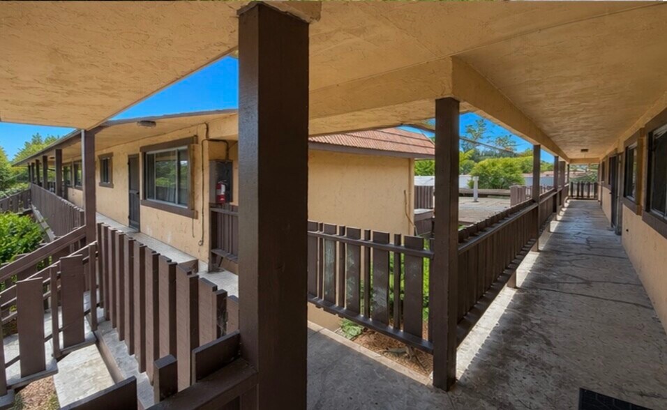 More Photos Of 6015 Montecito Blvd, Santa Rosa Apartments For Sale