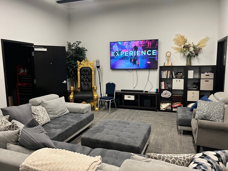 More Photos Of 1440-1460 Moon River Dr, Provo Office For Sale