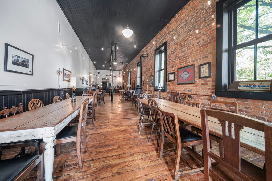 More Photos Of 411 E Front Ave, Chester Hospitality For Sale