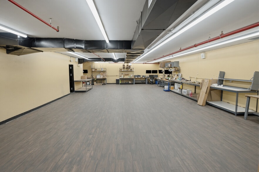 More Photos Of 2115 Jericho Tpke, New Hyde Park Manufacturing For Lease